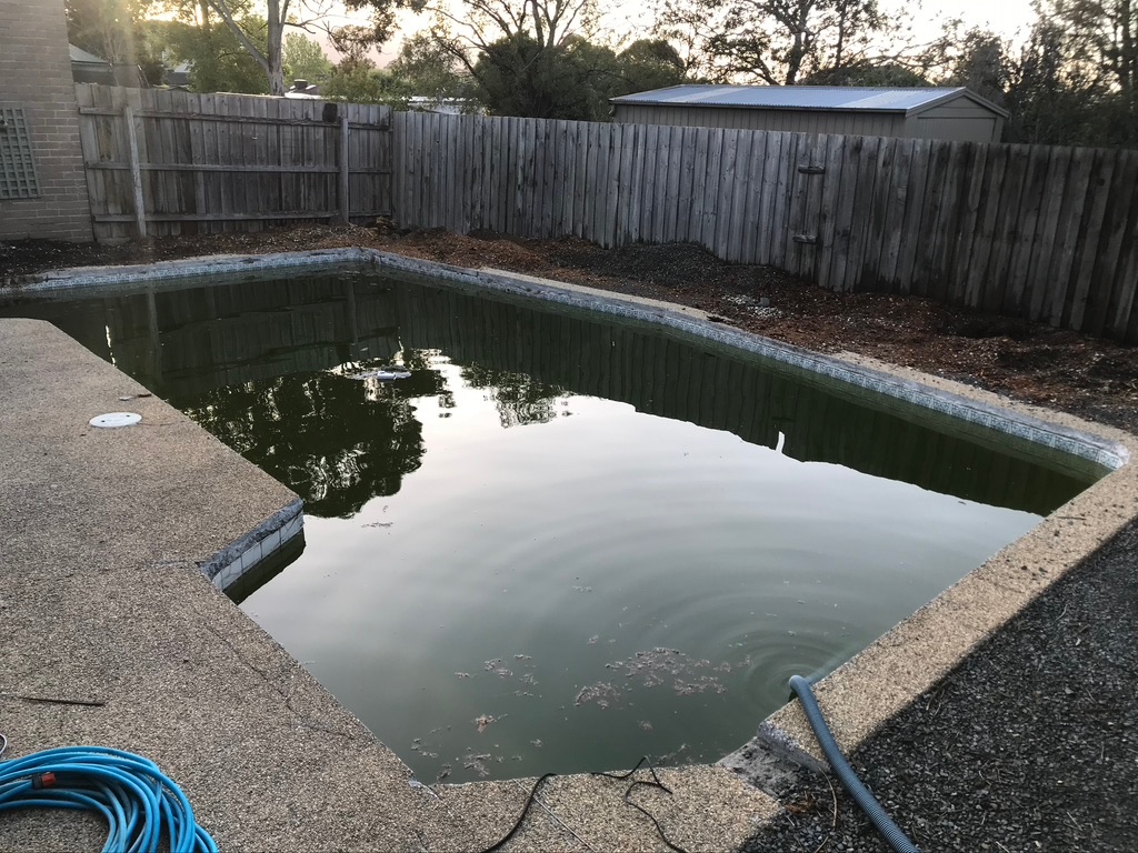 Professional swimming pool repair services in Melbourne, VIC 3000. Revive your pool with expert clean and maintenance solutions!